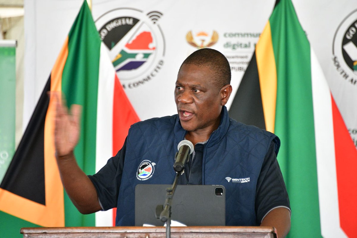 @PMashatile @CommsZA 'Meaningful Universal Connectivity means that anyone, regardless of geographic location, socio-economic status, race, gender, or any other differentiating demographic, must have access to affordable services and devices to connect to reliable and safe internet,' @PMashatile #SAC2