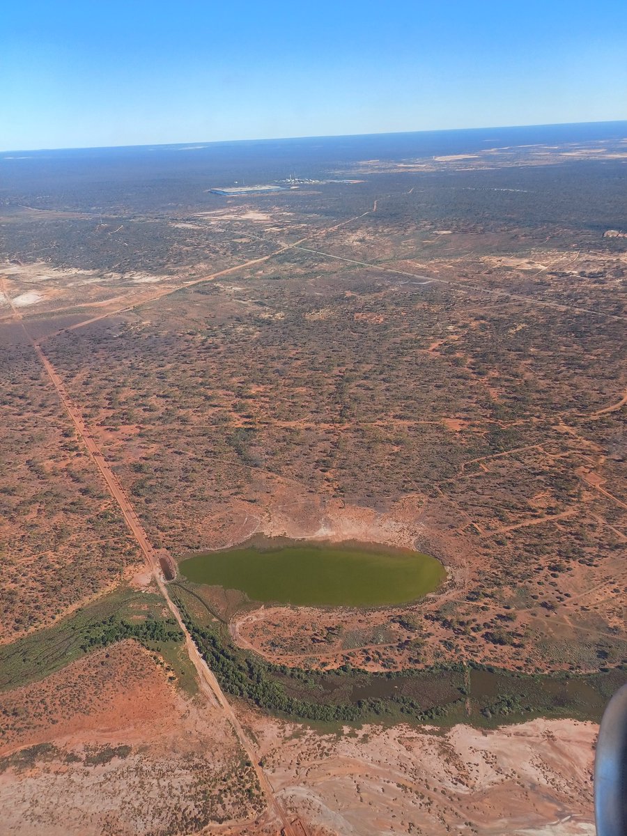 MrsKK8's tweet photo. Had an amazing but long day trip to Kalgoorlie to visit John Paul College. They are our largest participating school in #ViSN and have supported the program since the beginning. Here are a couple of shots from the plane home. Can you spot the #SuperPit? https://t.co/jtQYlYuWvj