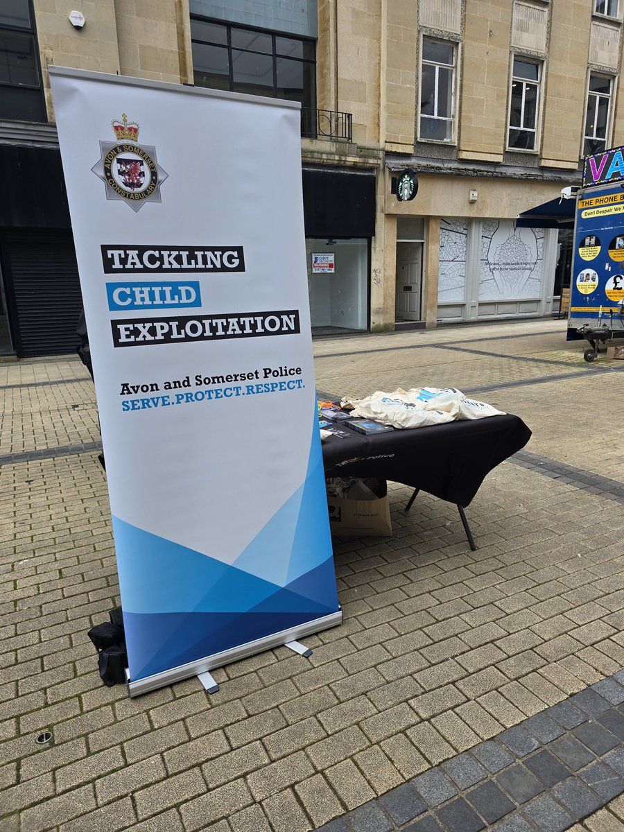 My self and officers with the Neighbourhood Policing team, set up a stall in Broadmead, which will be in place throughout today, to allow more direct engagement and awareness work around exploitation to take place, especially with young people. Come and see us!!! @ASPolice #CSE