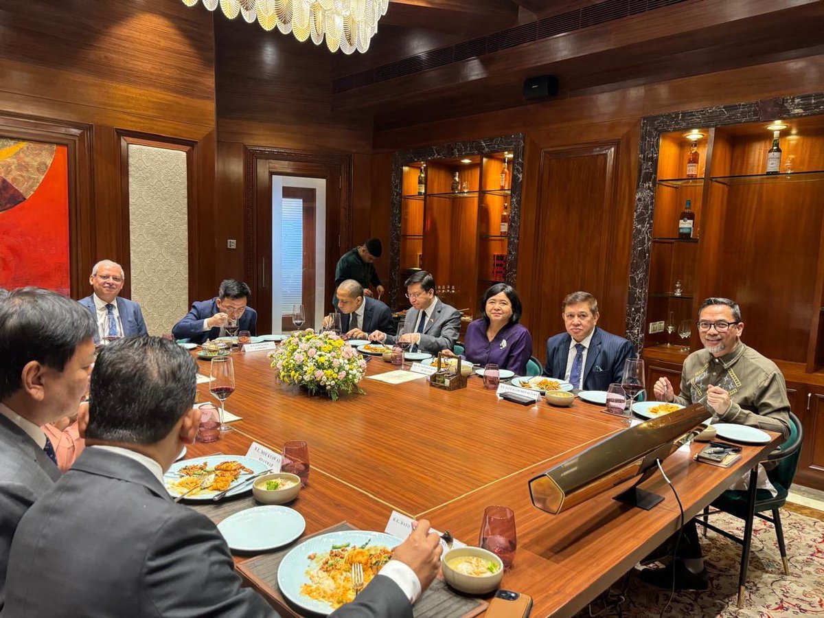 Delighted to join fellow HoMs in ASEAN New Delhi Committee #ANDC welcoming luncheon for Secretary East @JaideepMazumder. Cheers for stronger ASEAN-India ties! - Amb Pattarat