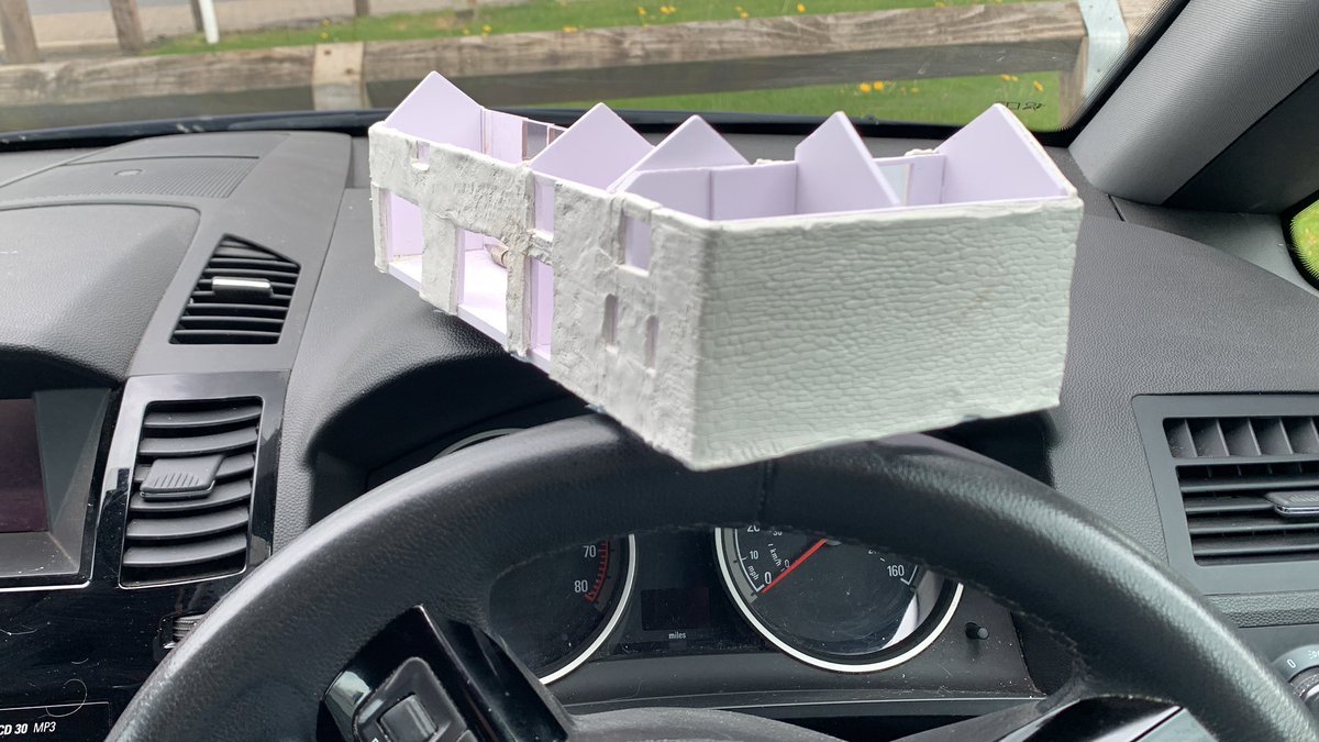 Lunchtime modelmaking in the car…

#carmodelling #carparkcrafts