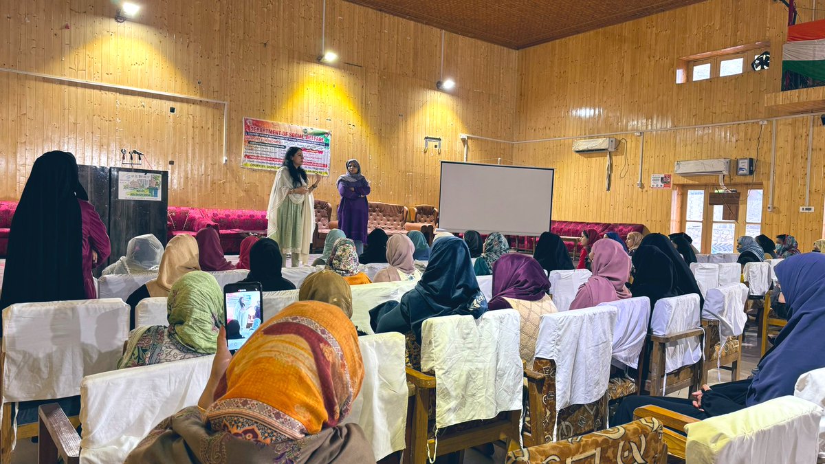 Wonderful morning with my girls in #Anantnag #Kashmir 😍 #togetherwecan 💪 If we want to make an impact, we must advocate for diversity & inclusion through action.This begins with open & honest dialogues about current issues. We cannot change what we do not acknowledge,once we…