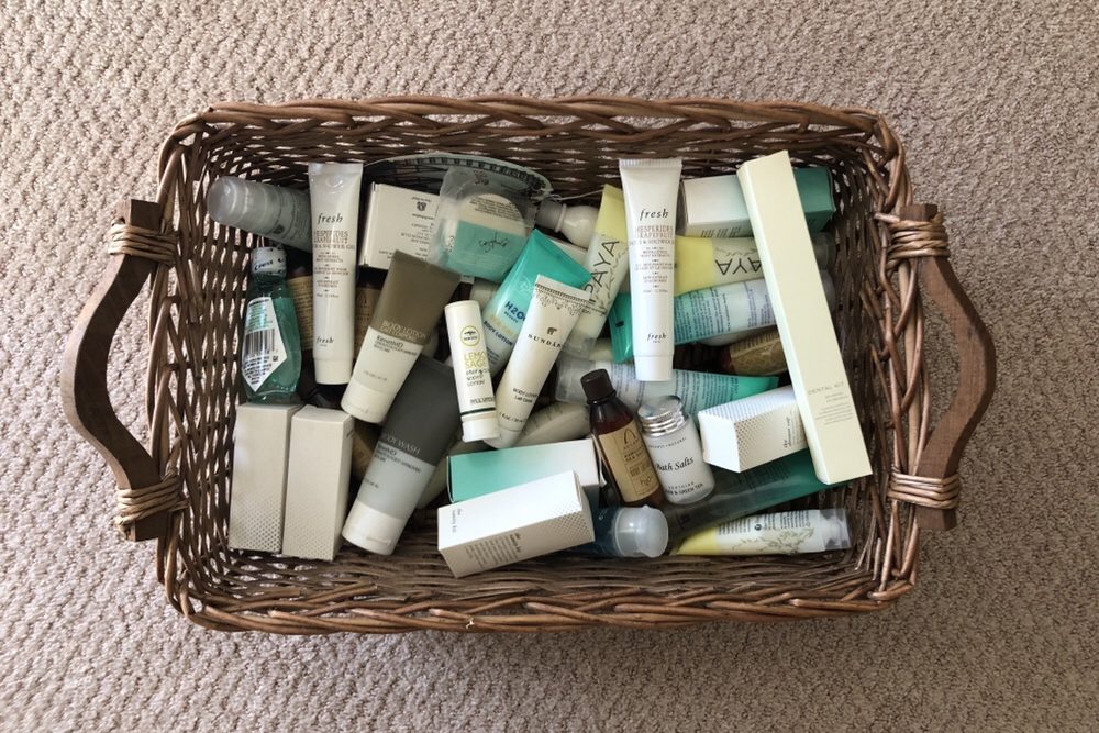 🛒🛍️ Would you be able to donate to keep our free shop stocked?

In particular we are looking for mini toiletries - so if you pick any up from hotels or have any leftover from your travels they would be so helpful!

🧼Shower gel
🧴Shampoo
🫧Conditioner
🪒Shaving products...