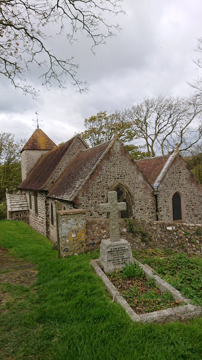 Lunch on the final day of #RouteZero is at St Lawrence Church Telscombe
#walking #spring