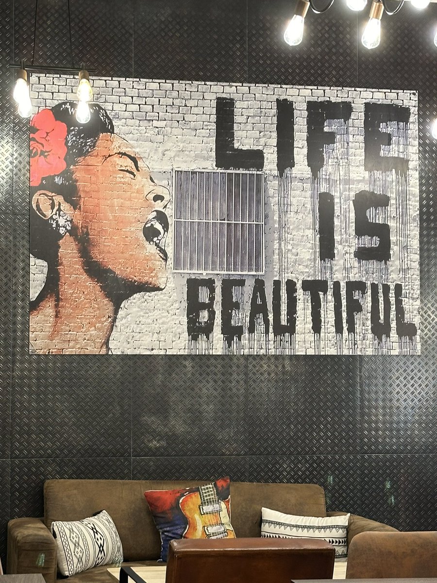 Banjulboy's tweet photo. Life is always beautiful at #CafeLoft good food / great coffee https://t.co/CcrabKOtHa