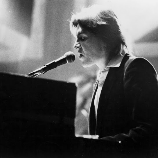 Happy B'Day April 19 to Animals organist Alan Price!
House of the Rising Sun 
youtube.com/watch?v=4-43lL…
Don’t Let Me Be Misunderstood youtube.com/watch?v=_2sz_Y…

#theanimals #organ #chaschandler #ericburdon