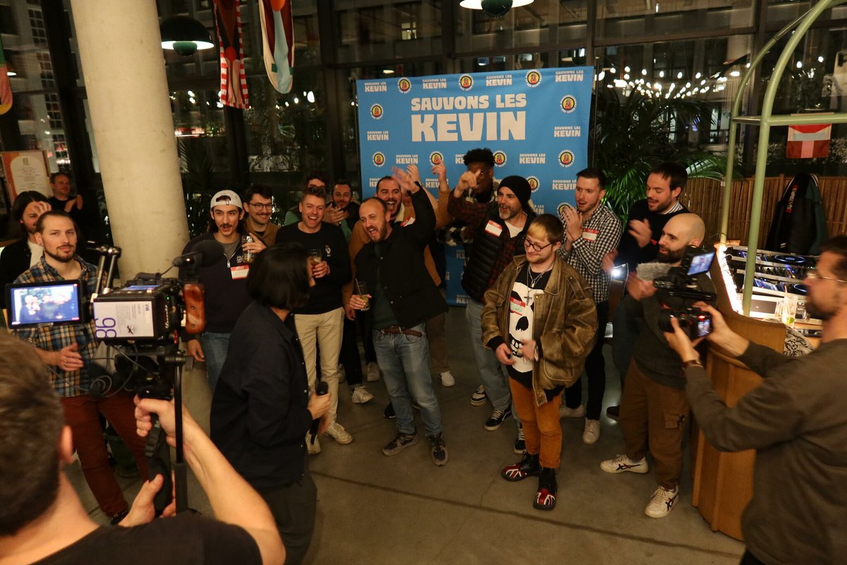 « Sauvons les Kevin » : à Paris, plus de 150 Kevin rassemblés pour une soirée ➡️ l.leparisien.fr/H1JU