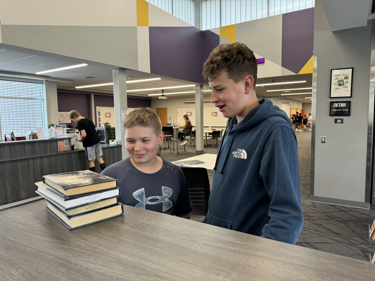 WSMSMediaCenter's tweet photo. It’s National Poetry and Library Month! What better way to celebrate than creating poetry in the library! #Learn230 #StallionLibrarianPOV #StallionsConnect https://t.co/VFuixPNRxr
