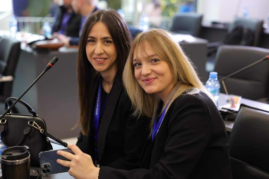 PlarentN's tweet photo. 📷FOTOALBUMI nga aktiviteti mbi reformimin dhe progresin e Prokurimeve Publike sipas agjendës së kushteve për procesin e integrimit i zhvilluar nga Komisioni Europian .

#EU 🇦🇱🇪🇺 https://t.co/G340wmYIgj