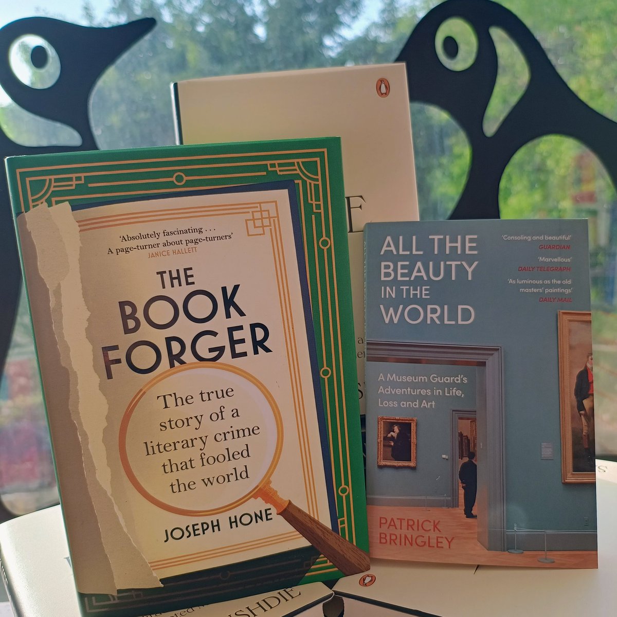Two brilliant new books have arrived at @kunzum today!