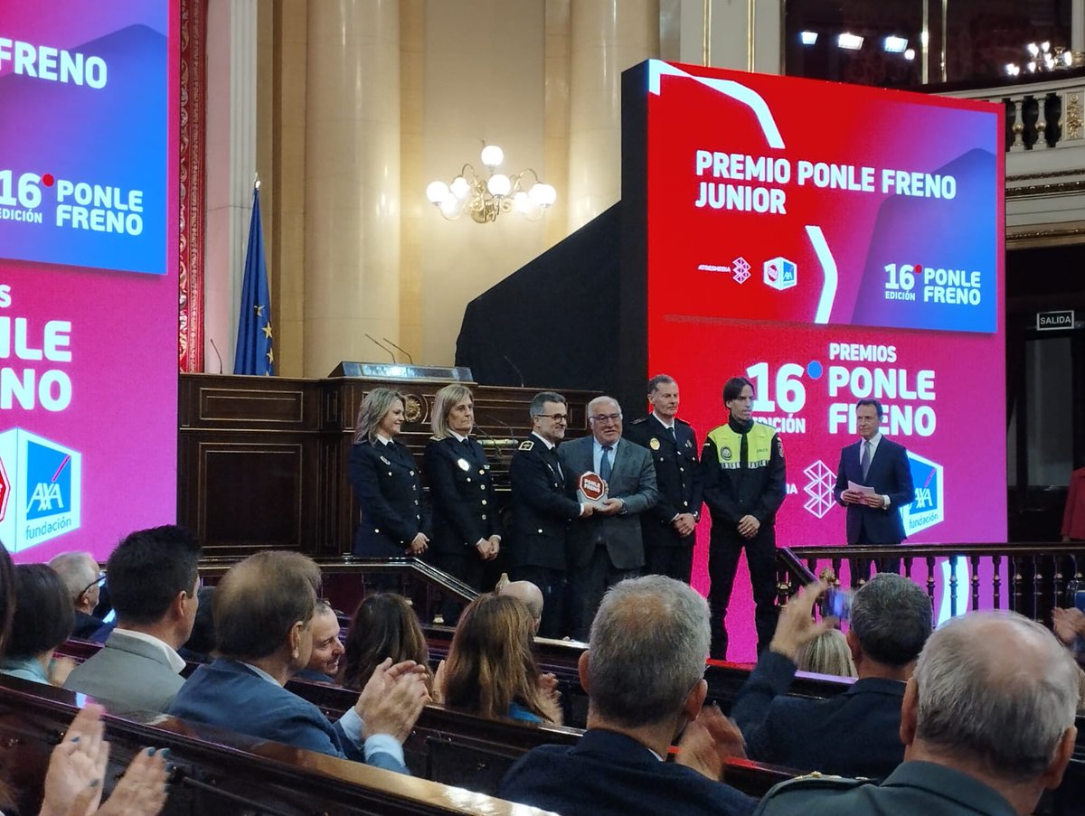 Asistimos a la 16ª edición de los #PremiosPonleFreno, organizado por @ponle_freno. El @Senadoesp acoge esta cita comprometida con mejorar la #SeguridadVial conducida por Matías Prats. ¡Enhorabuena a los premiados!