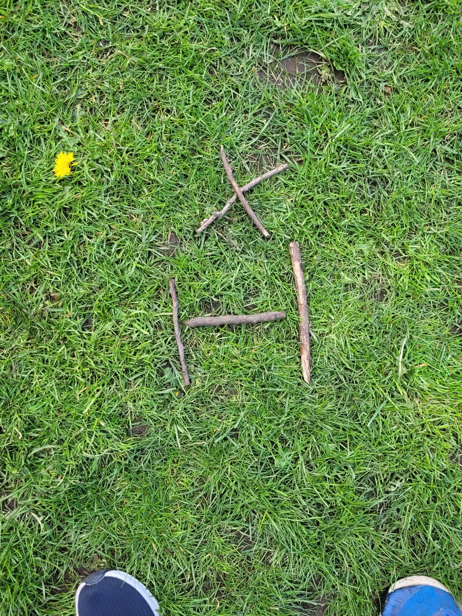 Miss Innes tweet media