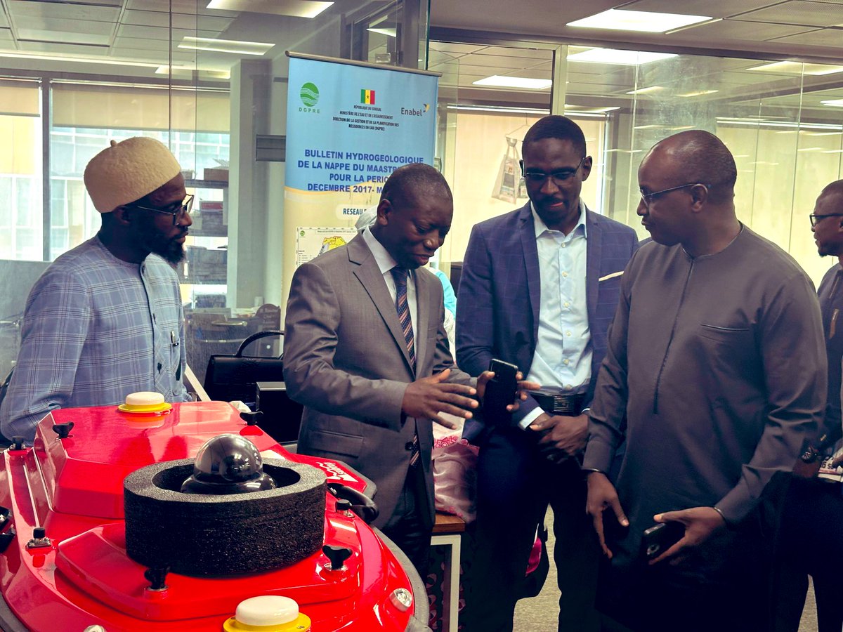 Pôle Eau Dakar tweet media