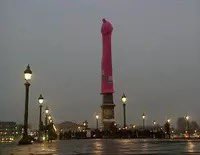 Yesterday my students showed me a picture of one of Act Up Paris actions I haven’t seen: on the 1st December 1993, they put a gigantic pink condom at the obelisk of place de la Concorde to remind about the HIV/AIDS danger. ✊