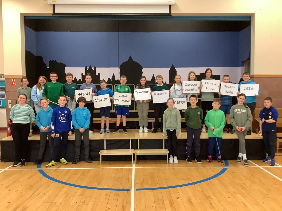 P6/7 enjoyed dressing in blue and green today as they thought about Earth Day and delivered a very informative assembly about Eco Schools. The Eco Committee got a special thank-you mention for all their hard work. @Eco_SchoolsNI #EarthDay
