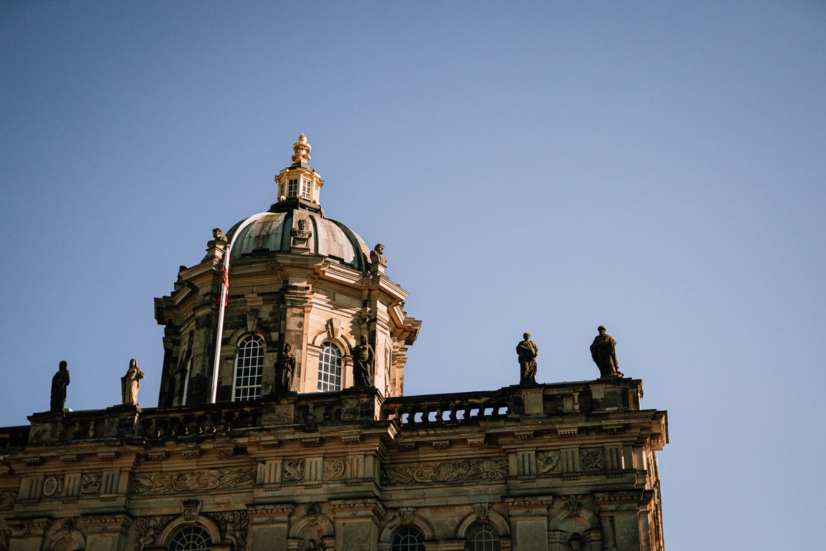 Today is #VolunteerRecognitionDay and we'd like to take a moment to say a huge thank you to our wonderful volunteers here at Castle Howard for their fantastic support in helping to preserve our amazing architecture and landscape. 📷 Chris Smith #castlehoward #aplacelikenoother