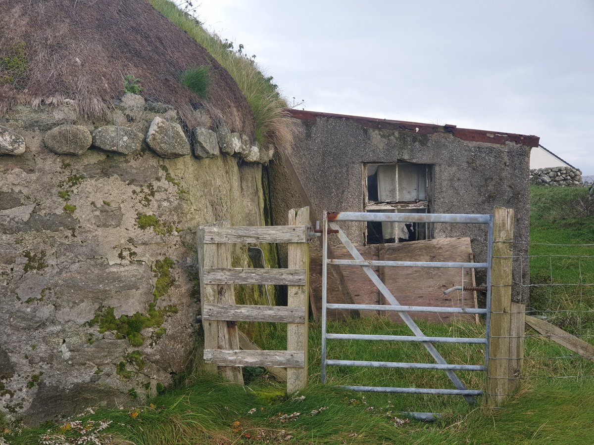 + Home Hearth Heritage – funded PHD based at @CSoilleir, Uist.

Investigate how fragile living heritage, local identity, and community memory combine to shape sustainable futures.

Find out more - bit.ly/3W9rnvd

#Thinkuhi #UHINWH #Gaelic #archaeology #uist #PhD