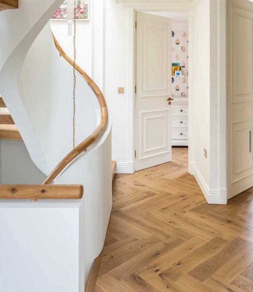 Step into elegance with our outstanding hardwood floors from Havwooods Ireland. 

Discover the perfect blend of quality and style for your home today.

#dublin #dublinhomerenovation #moderndesign #livingroomdesign