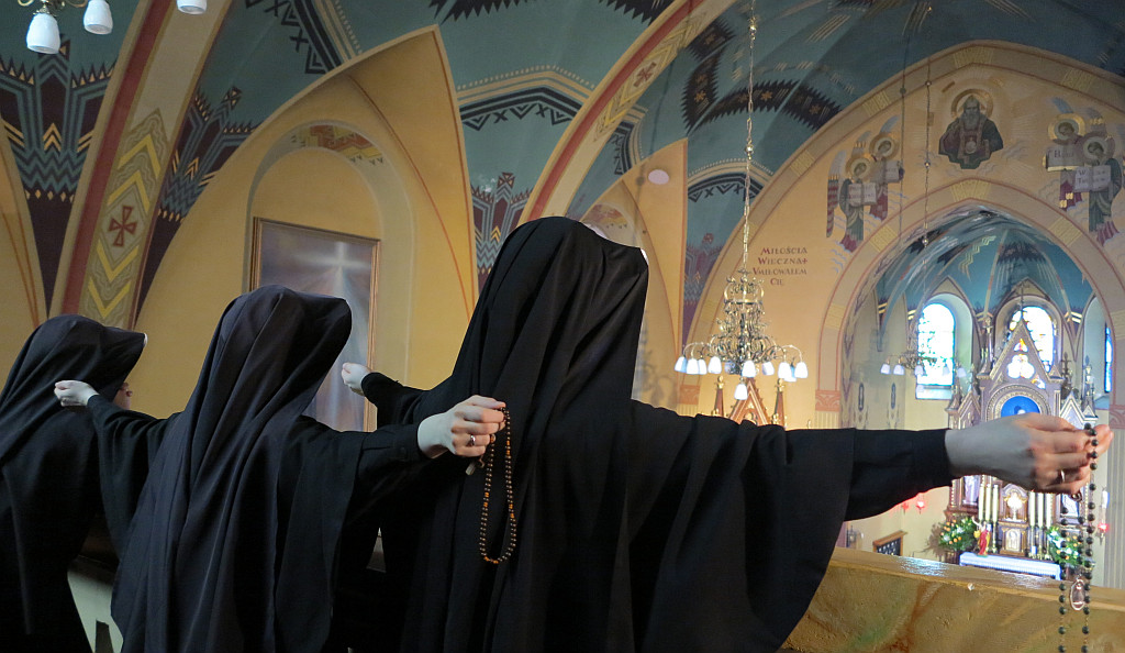 SantaFaustyna's tweet photo. “Jesus I trust in You” v47 #DivineMercy ~ #HourOfGreatMercy #3pm https://t.co/XQXsB5sLIy