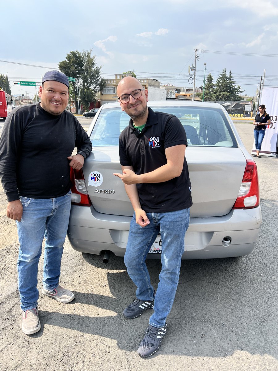BalamEn901Mix's tweet photo. Pegando el Sticker de 90.1 MIX https://t.co/ar4n7TPNmY