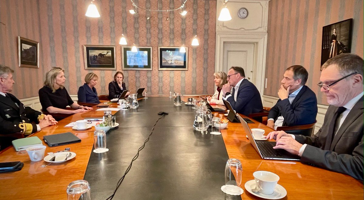 PeterBaars1111's tweet image. Het verzoek van Ollongren is zeker investeren in de wapenindustrie?

ABP in de wapen industrie?

Niet in goud

Niet in Nederlandse hypotheken 

Maar wel in wapens?