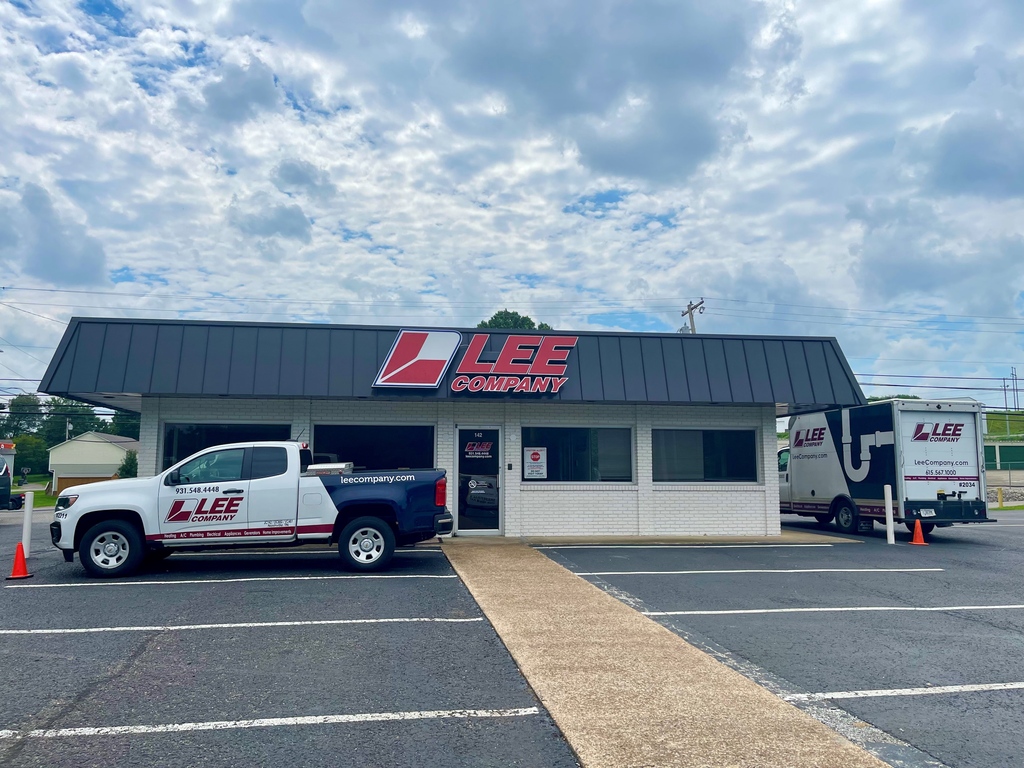 LeeCompany's tweet photo. Our office locations come in all shapes and sizes. We're honored to serve the Columbia and Spring Hill, TN communities 24/7 year-round! 

#ColumbiaTN #CommunityOffice #OurLocations #LeeCompany https://t.co/xXic2vU9I9