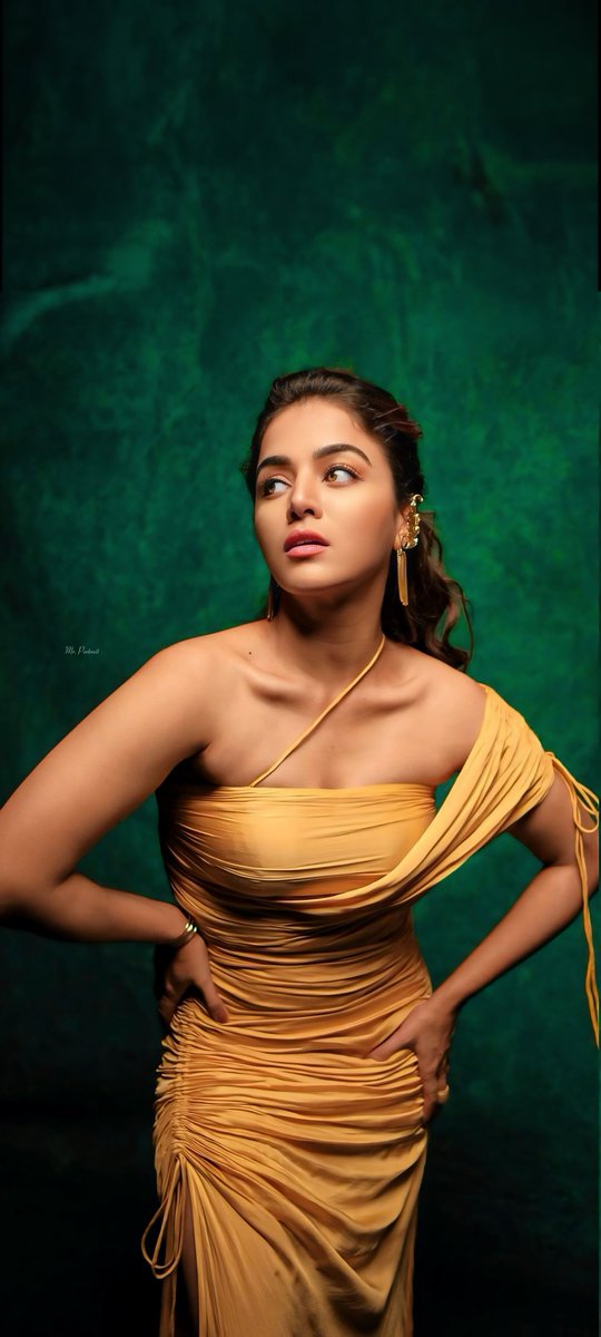 Wamiqa Gabbi 💛💚 

~