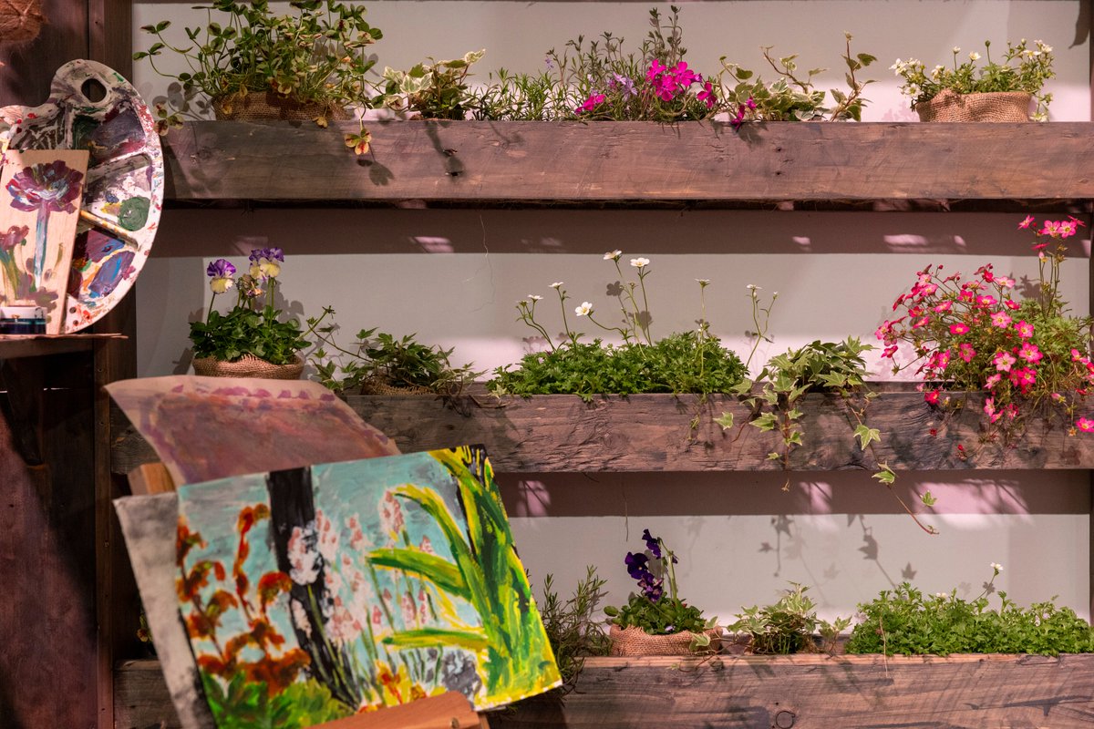 It's seven heaven at the #RHSUrbanShow! With gardens created by @CloudGardenerUK and aspiring designers from Manchester, the RHS City Space: Cloudscape explore how we can bring horticulture into the heart of our towns and cities 🌱 Discover more: rhs.org.uk/shows-events/r…