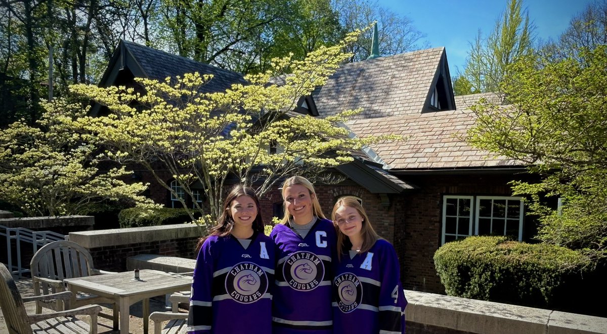 We are excited to announce our leadership group for the 23-24 season!!! Sam Barrett will serve as our captain with Erin Carter and Rainey Jessup as assistant captains! #PrideinthePaw #Builttogether @chathamu @chathamcougar @DIIIHockeyNews