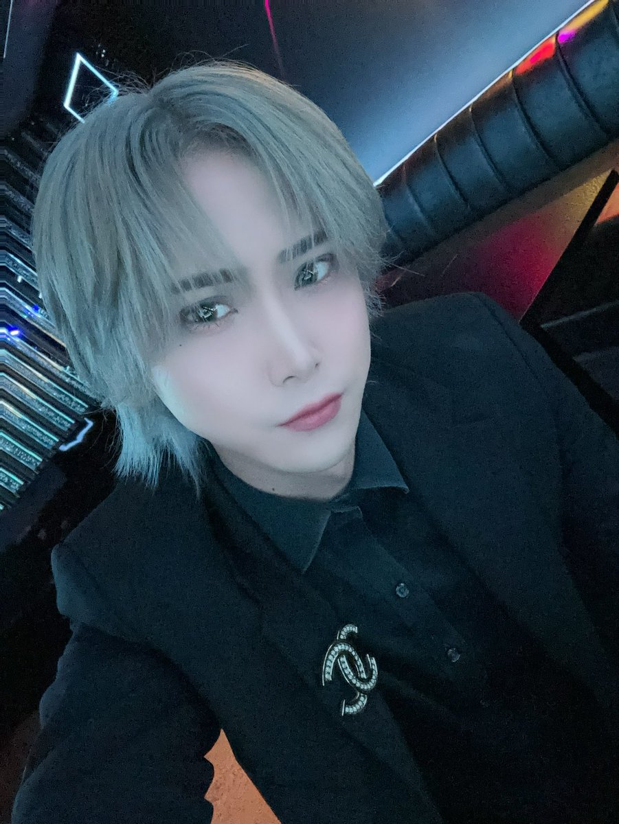 mochi_mochi_O2_'s tweet photo. 髪色変化！
本日予定薄めなので会いにきてください！ https://t.co/yteGpfDuUr