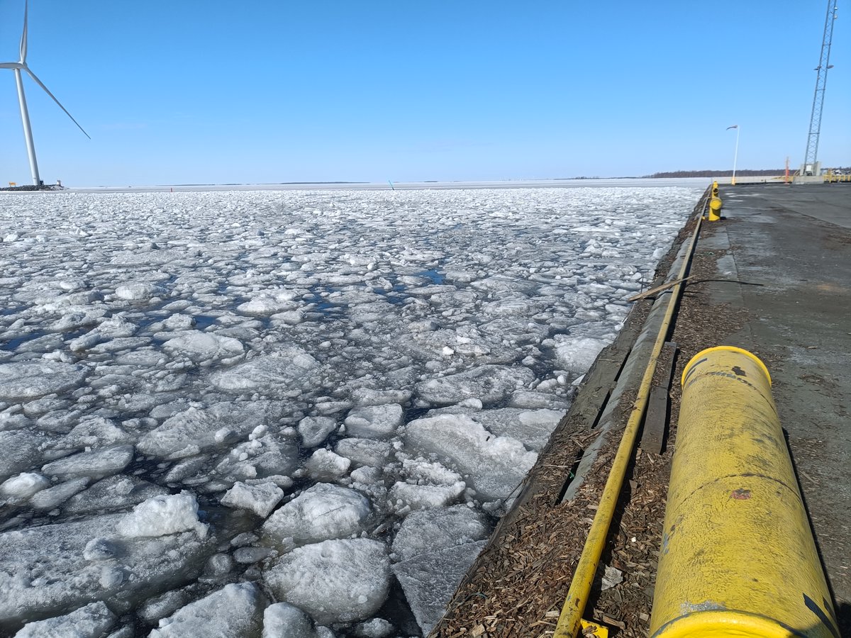 .@meriraja yhteistyössä @pvlogl kanssa tapasi @USNavy:n Underwater Construction Team ONE:n edustajia Kemin Veitsiluodossa. Tapaamisessa sovittiin tulevan yhteistoiminnan järjestelyistä. #yhteistyö #turvallisuus