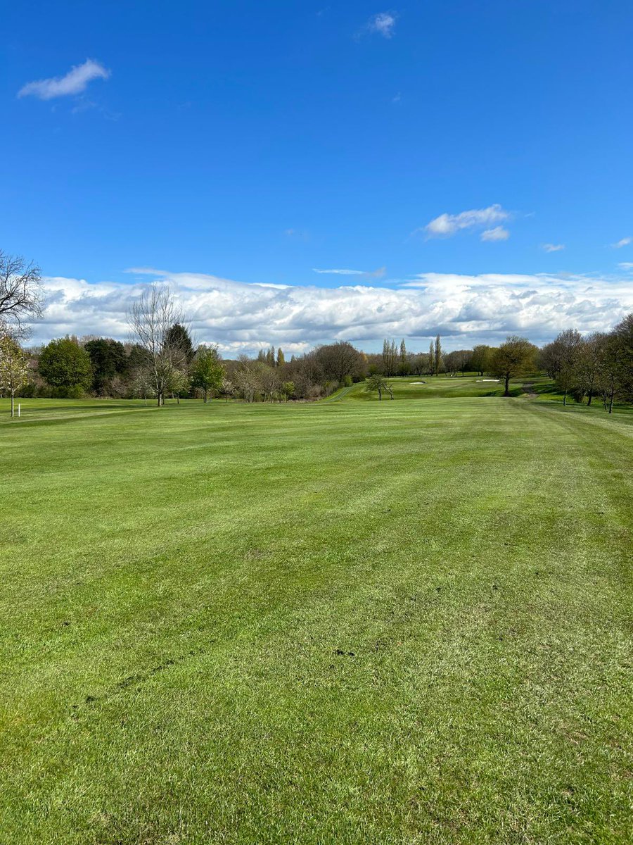 Greens cut and ironed. Holes changed. Rough and fairways cut. Bunkers raked. All set for the weekend #sheffieldgolf