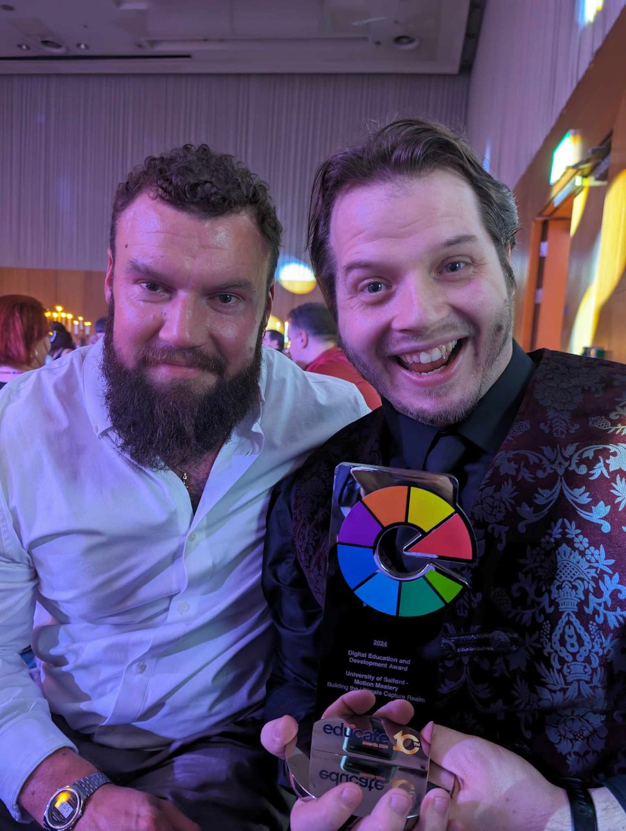 🏆 Award winners! 🏆

Congratulations to Connoll Pavey &amp; Jake Louden from <a href="/UoS_ArtsMedia/">School of Arts, Media & Creative Technology</a> for winning the Digital Education &amp; Development Award at the <a href="/educatenorth/">ENAs</a> awards last night!

ow.ly/k4lj50RjLuY