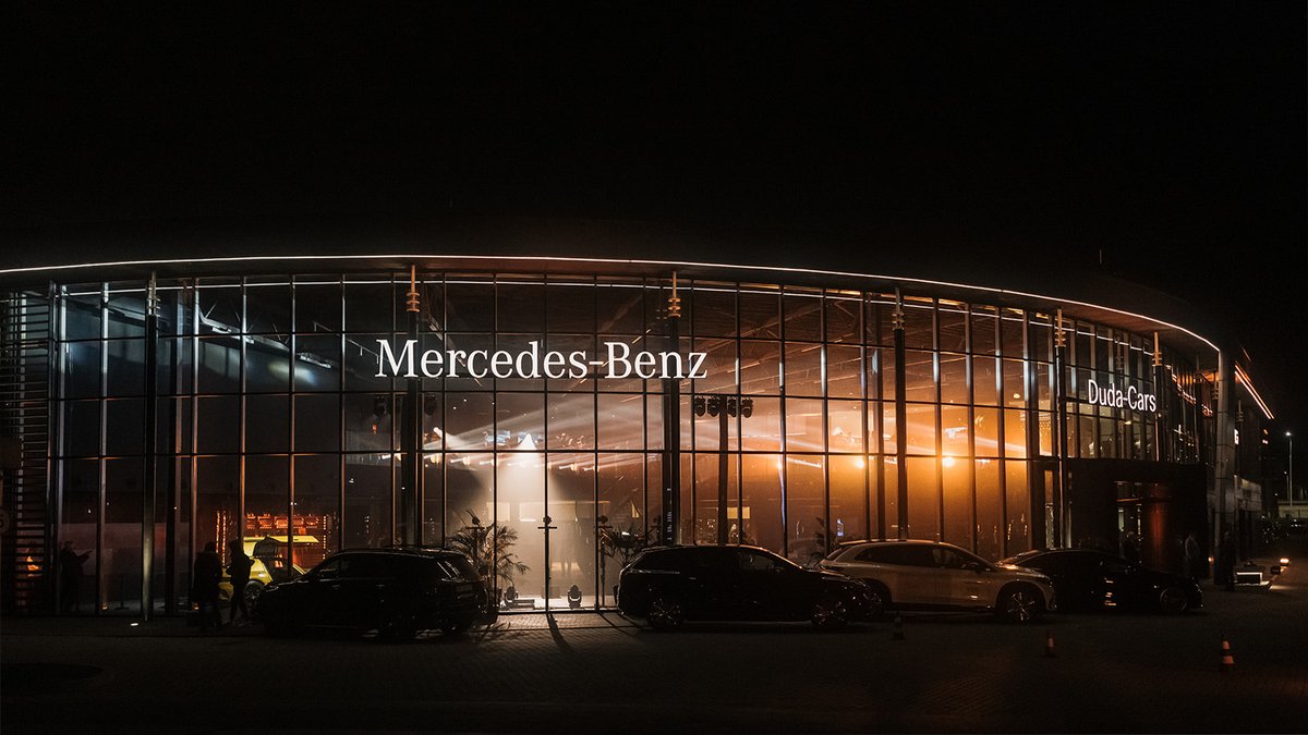 PROLIGHTS shines at the Mercedes-Benz AMG GT Launch in Poland. Find out more ➡️ a1lightingmagazine.com/event-lighting… #lighting #lightingnews #PROLIGHTS #illuminates #lights #MercedesBenz #launch #event #lightingsolution