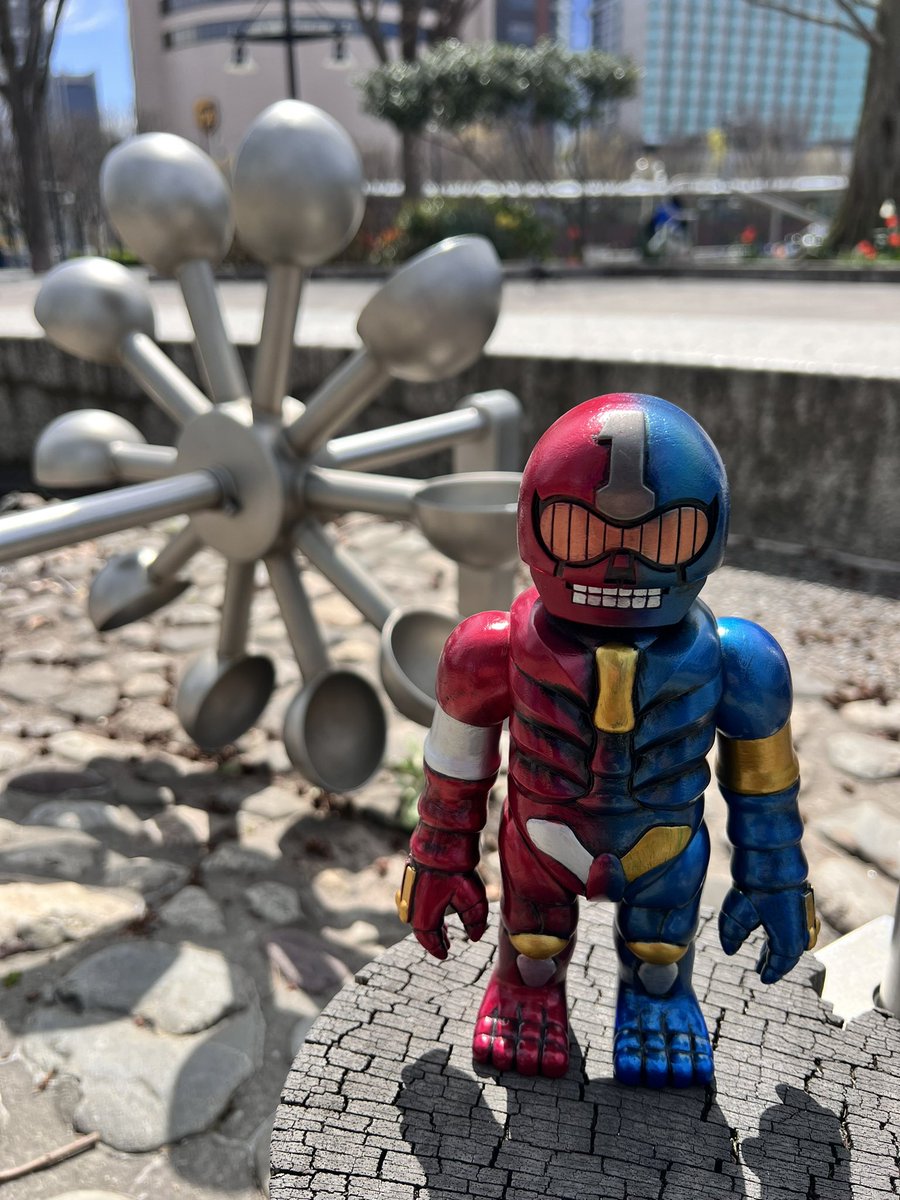 RickyTo828's tweet photo. ⚡️🔴電光石火🔵⚡️

#realhead #真頭 #真頭不滅 #真頭玩具 #realxhead #RxH #RHND #realhead_mori #sofubi #sofubitoy #sofvi #sofvitoy #madeinjapan #マニイチロー #電光石火 #rto77 #vessel #vesselnyc #pier84 #pier84nyc #pier84hudsonriverpark https://t.co/mKyPvEl0ot