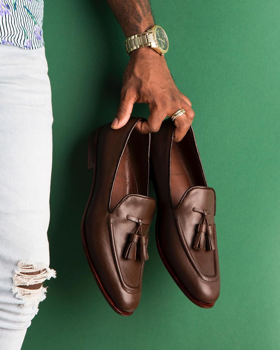 philandjoe233's tweet photo. Words that make your feet happy: Friday, the weekend, Phil &amp; Joe. Cheers to the weekend. https://t.co/OV9ieZJ19q