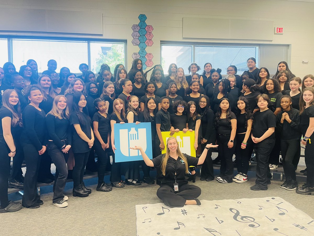 LoriRuth18's tweet photo. Great morning @WendellMiddle with Anna Armstrong, DKP Middle school first year teacher winner and her chorus recording music for the TOY banquet! 🩵💚🩵 @WCPSSTeam https://t.co/JxkuFyPAqJ