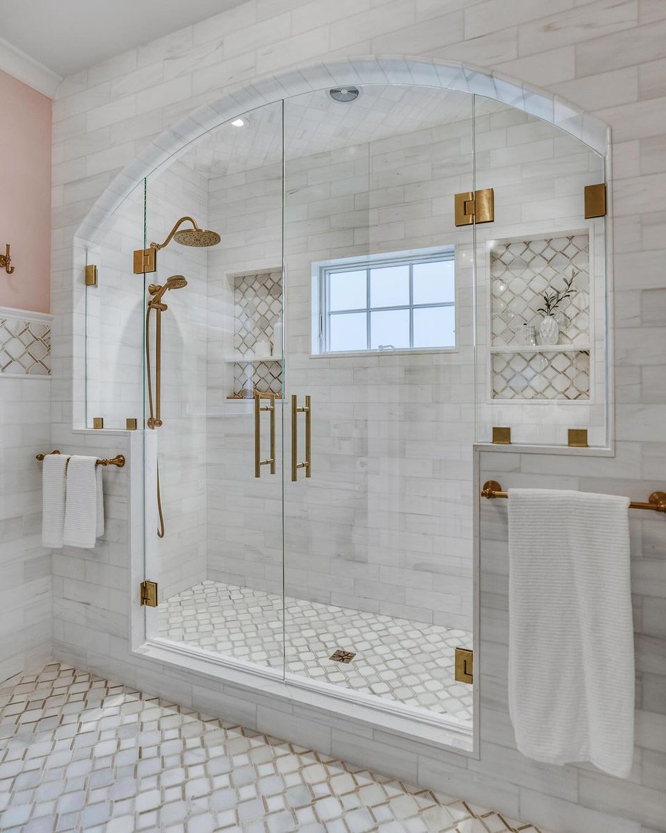What do you think of this shower from Beautiful Decor Designs?

#Bathroom #Shower #Design #BathroomDesign #WintersInFlorida