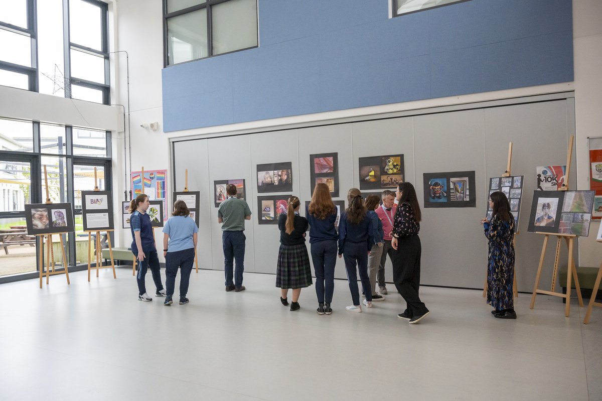 Students from Maynooth Post Primary School explored photography techniques and hosted their own photography exhibition during their BLAST residency with Creative Practitioner Brian Cregan. Well done to all involved👏 Photo credit: @briancregan @creativeirl @TraleeESC @KECtweet