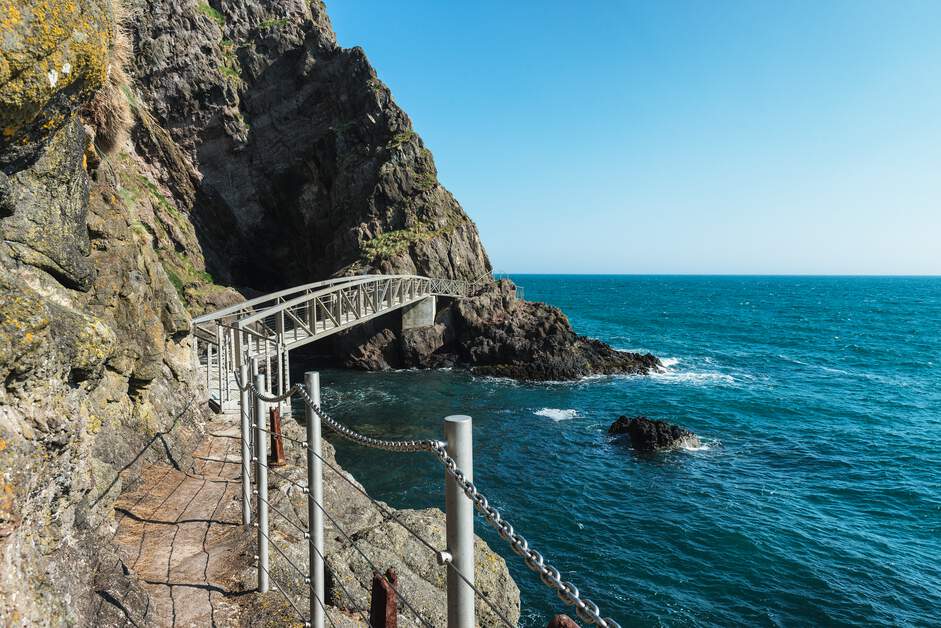 Spanning 130 miles from #Belfast to Derry~Londonderry, the #CausewayCoastalRoute has so much to offer, from #GameOfThrones filming spots to UNESCO world heritage sites🏰🌊🎬 📍The Gobbins, County Antrim #EmbraceAGiantSpirit #Antrim #DiscoverIreland #FillYourHeartWithIreland