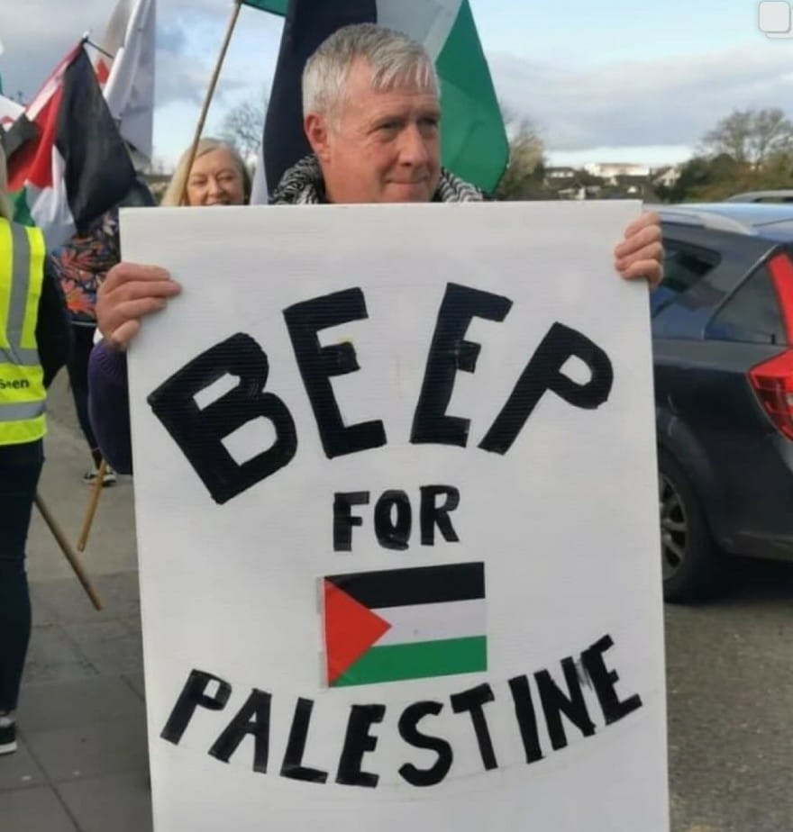 Bridge Initiatives taking place in Cork today (April 19th)

Mahon @ 3pm
Cobh @ 3.30pm
Fermoy @ 4.30pm

In Ballincollig, demonstrators will be marking their 26th Friday on the Ballincollig Bridge, they will be there from 4:30 pm to 6:30 pm.