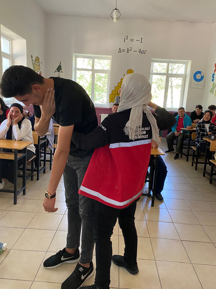 Öğrencilerimize yönelik ilk yardım farkındalık eğitimlerimiz devam etmektedir. Bilinçli ilk yardım hayat kurtarır.
<a href="/meb_dhgm/">Destek Hizmetleri Genel Müdürlüğü</a> <a href="/omurfatih/">Ömür Fatih Karakullukçu</a> <a href="/ozkan_meb/">Özkan AVCI</a> <a href="/gokhanmurat1/">Murat YİĞİT</a> <a href="/AynrTurkoglu/">Aynur Türkoğlu</a> <a href="/konyamem/">Konya İl MEM</a>