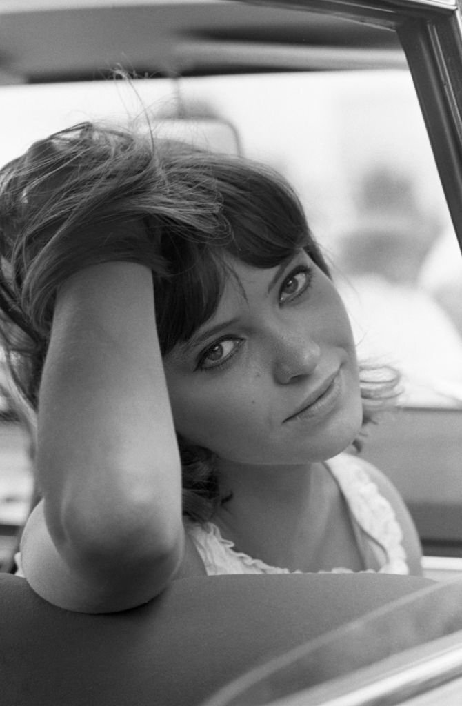 DannyDrinksWine's tweet image. Anna Karina during the filming of 'Pierrot le Fou' (1965).   

(📸- Giancarlo Botti)