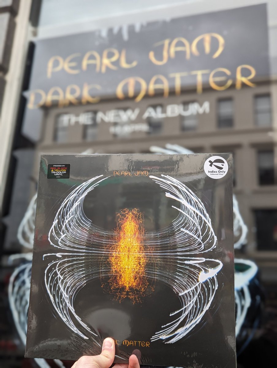 DAAAARK MATTER!!!

@PearlJam's 12th studio album is out in the world NOW! Available in-store on exclusive ltd. edition tri colour yellow, red and black vinyl! 

#pearljam #vinyl #darkmatter #assairecords #glasgow