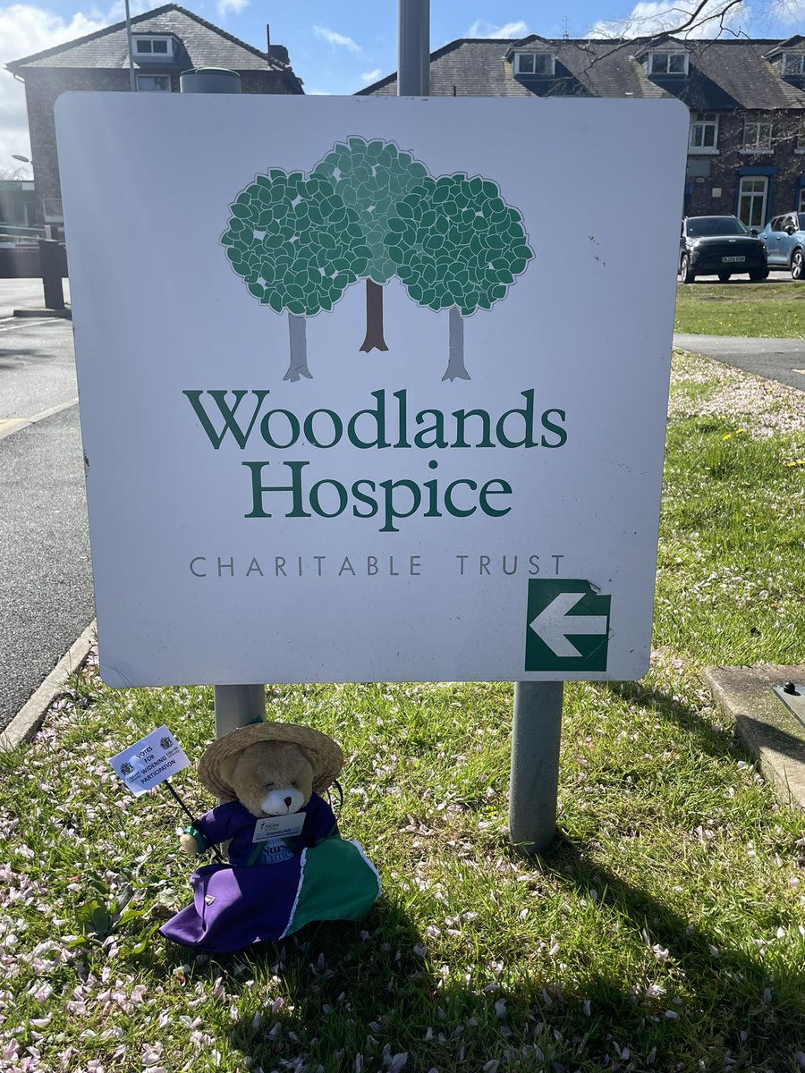 Emmeline is supporting the #PracticeLearning Team visiting Practice Partners at Aintree Campus @WaltonCentre @WeAreWoodlands @LivHospitals today! Working collaboratively, across all fields ensuring quality learning and assessment in practice. Thank you! #SNTABear @NursingTimes