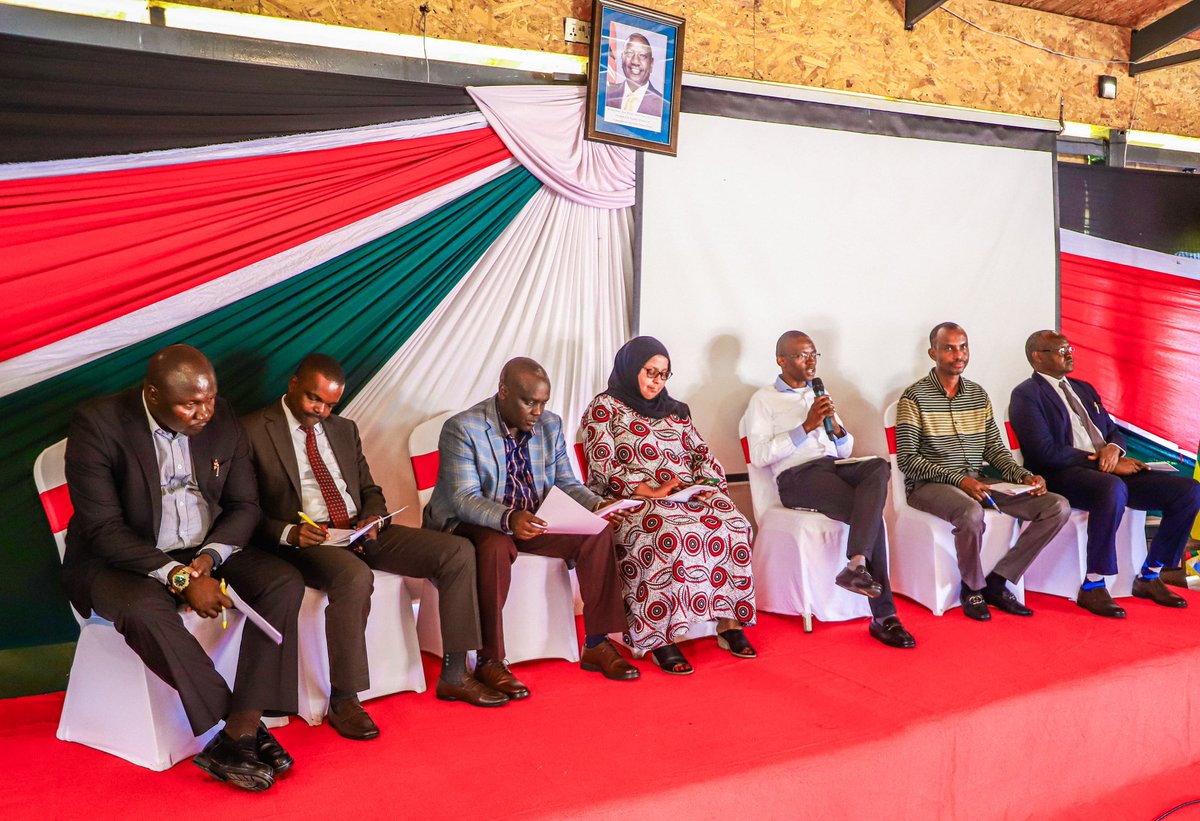 GDUDelivery's tweet photo. @GDSDelivery officers, who operate under the State Department for Performance &amp; Delivery Management @Ke_performance, took part in a two-day capacity strengthening forum in Kisumu organized by @FAO and the Government of Kenya. 1/4 https://t.co/dRUZdpOk6n