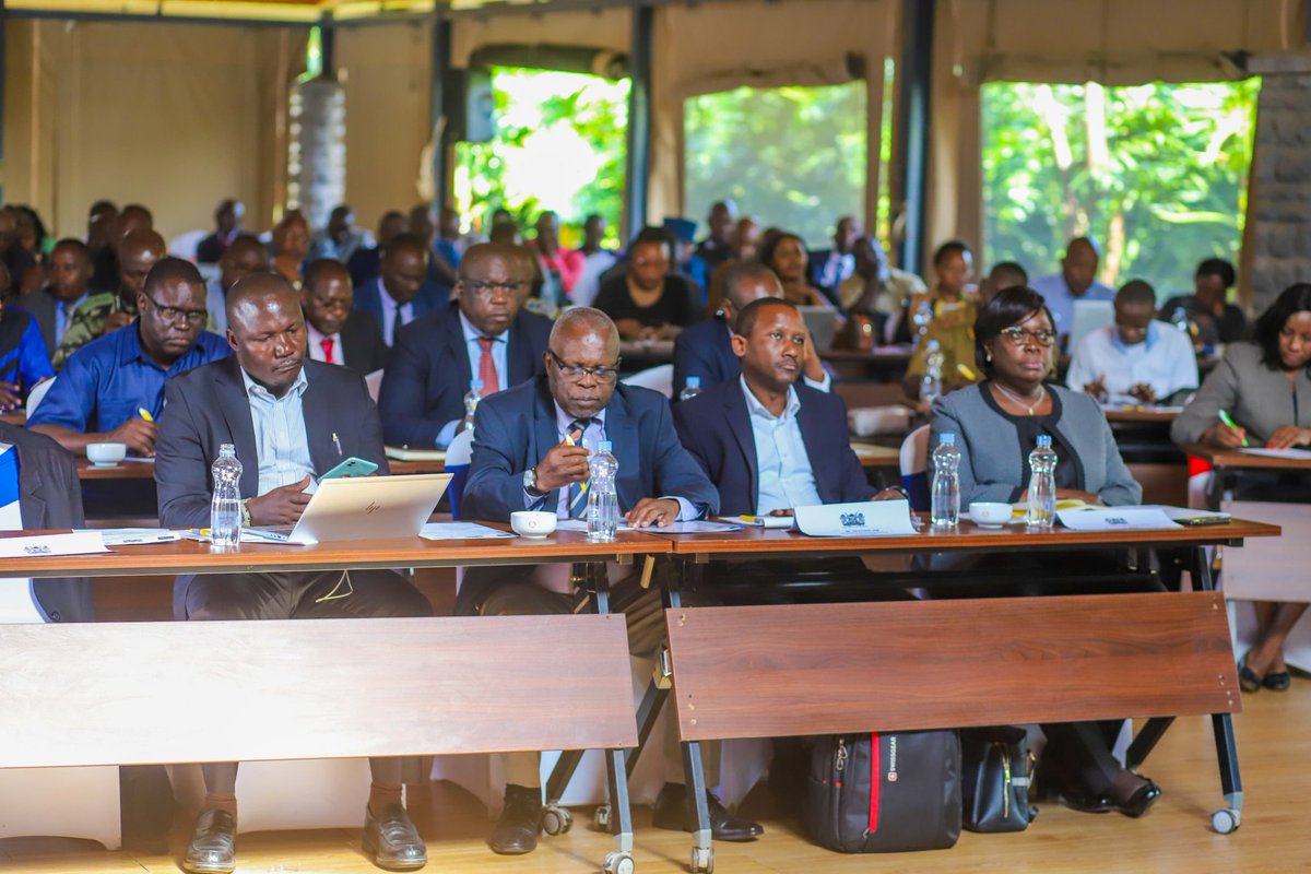 GDUDelivery's tweet photo. The team was led by Ag GDS Head, Lee Kyonze, OGW @letuky. The engagement sought to sensitize the National Government &amp; relevant state organisations on what collaborations they can have with @FAO to boost food security and nutrition at the county level 2/4 https://t.co/N27ES05659