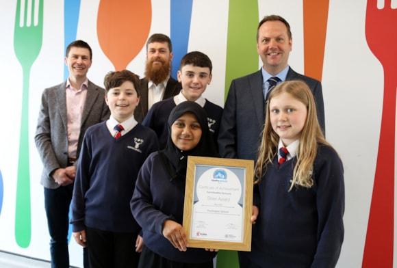 Huntington School has become the first school in York to be awarded a Silver Healthy Schools’ Award. dlvr.it/T5k7Cd 🔗 Link below