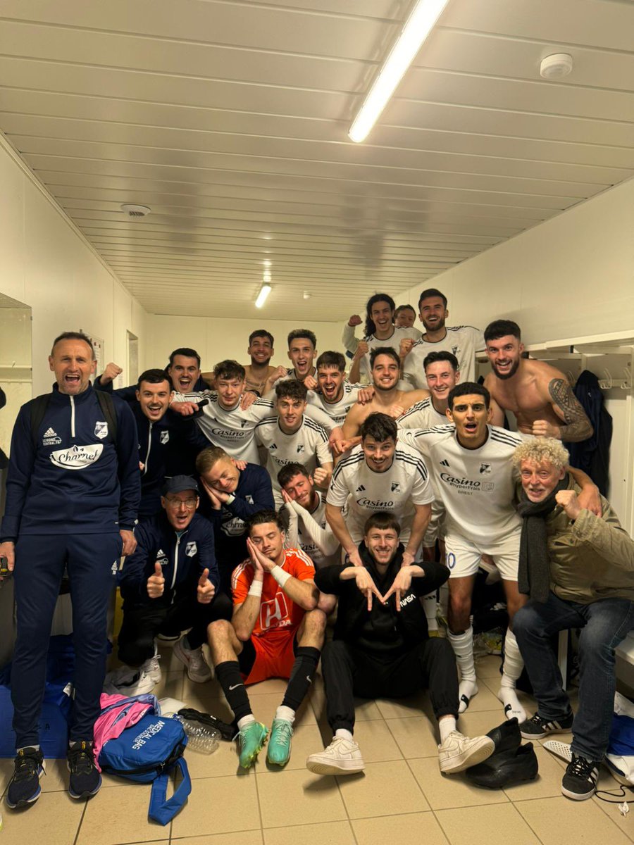 ASBrestoise_29's tweet photo. 🏆 Résultat du match de l’équipe B 🏆

Dimanche 14 Avril, les bleus jouaient contre Guilers pour la 19ème journée de D1.

AS Brestoise B 3-1 AS Guilers ✅

Hugo Tissier ⚽️⚽️
Marceau Hendrycks ⚽️ https://t.co/79vbxi7txm