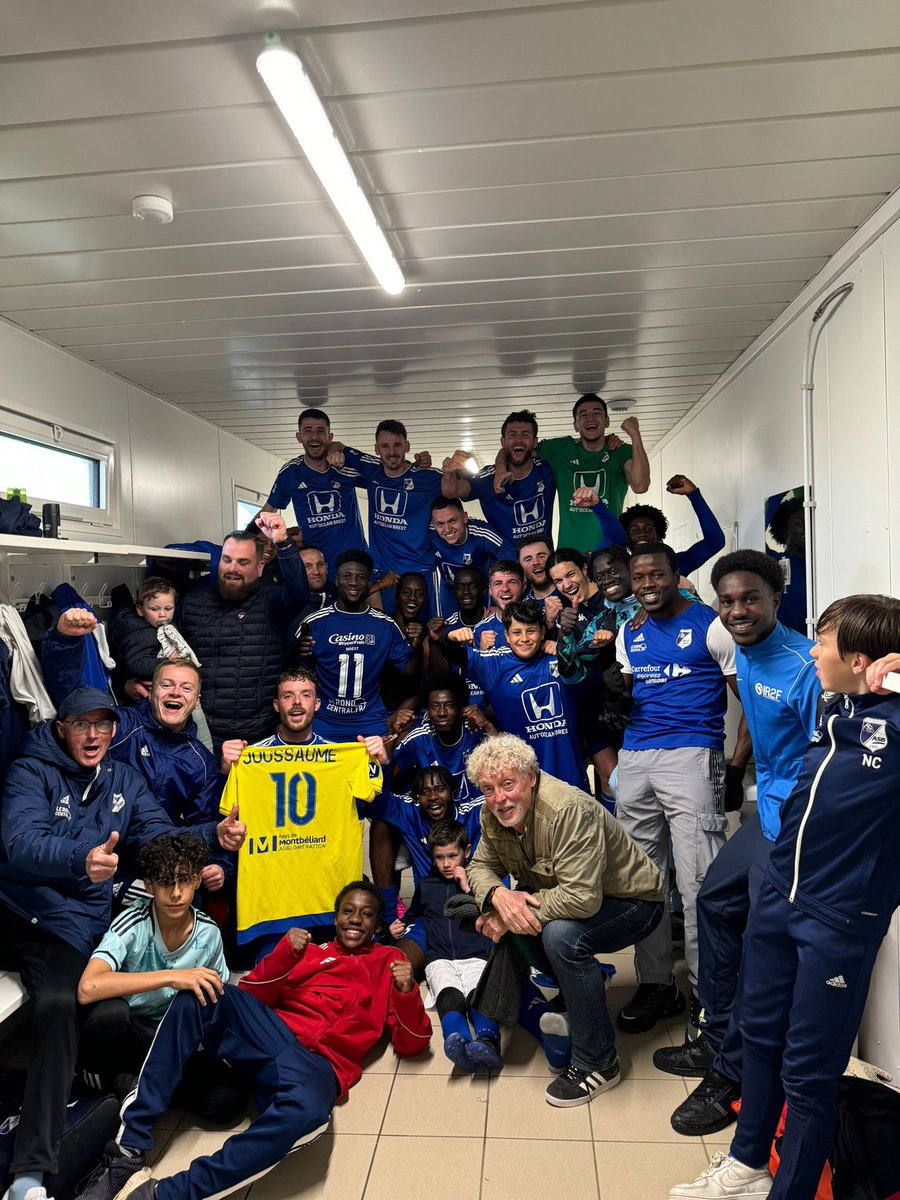 ASBrestoise_29's tweet photo. 🏆 Résultat du match de l’équipe A 🏆

Dimanche 14 Avril, les bleus jouaient contre Plabennec pour la 19ème journée de R2.

AS Brestoise 2-0 Stade Plabennecois B✅

Bryan Olivier (2’) ⚽️
Mamadou Traoré (90+3’) ⚽️ https://t.co/1NKRFrU4sJ
